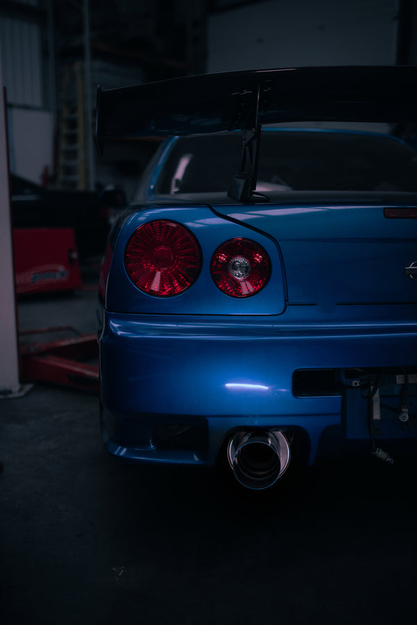 Nissan Skyline R34 GTT Blue